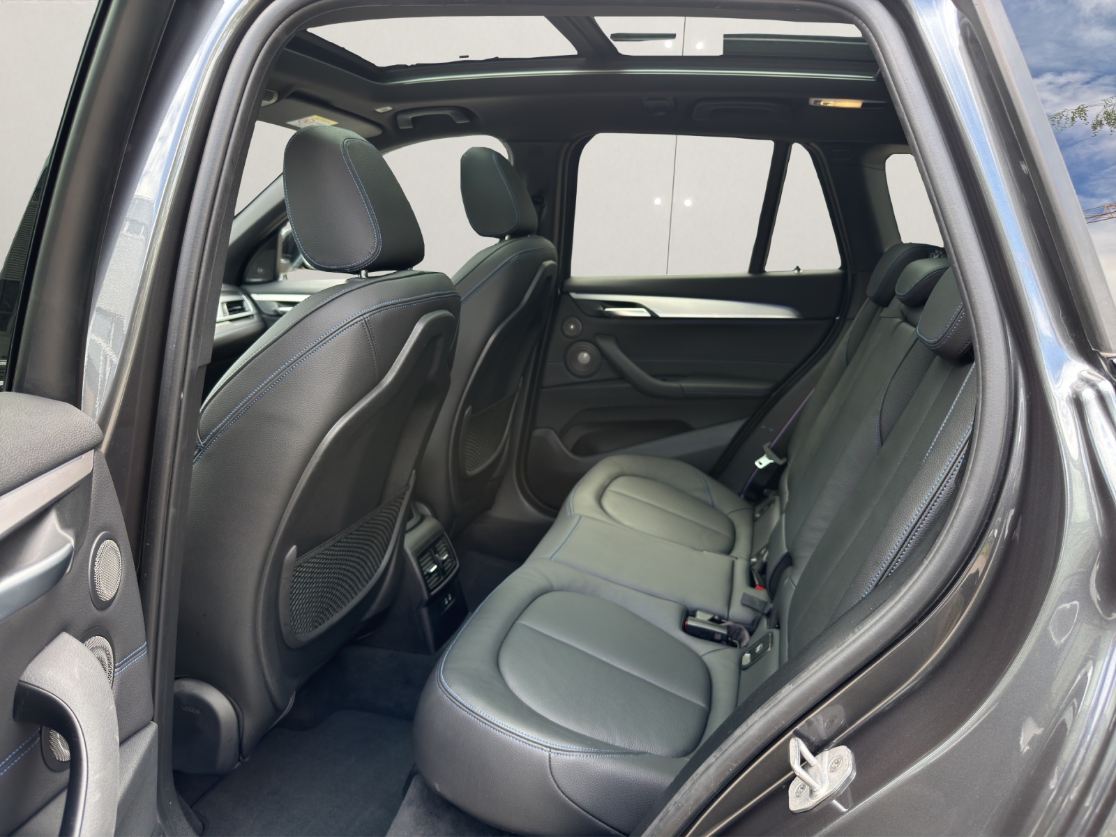 BMW X1 xDrive 25d M Sport Steptronic-image-13