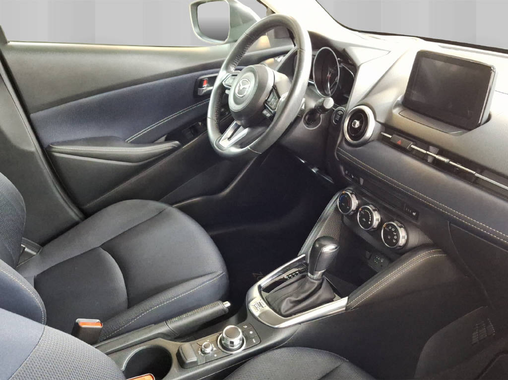 MAZDA 2 1.5 90 Revolution-image-4