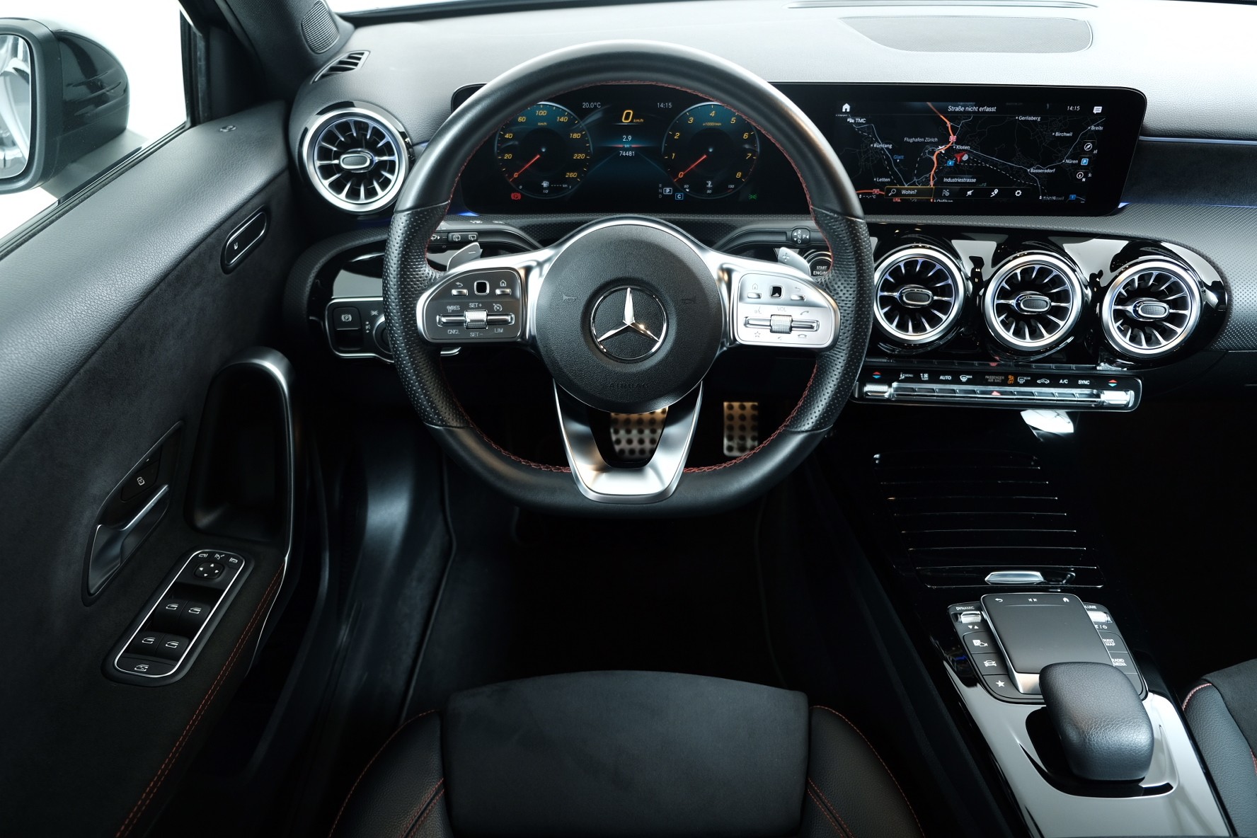 MERCEDES-BENZ A 200 AMG Line 7G-DCT-image-6