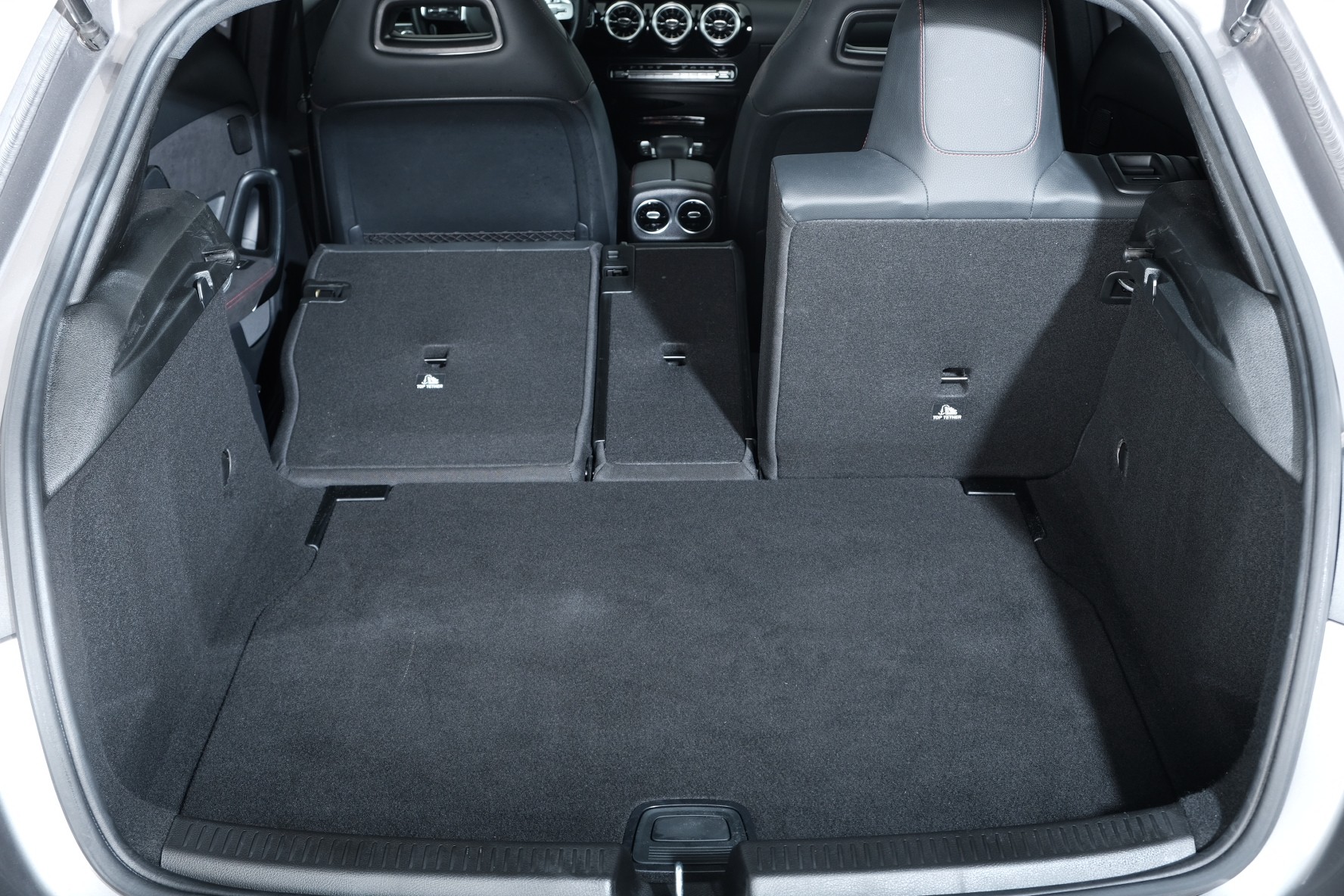 MERCEDES-BENZ A 200 AMG Line 7G-DCT-image-13