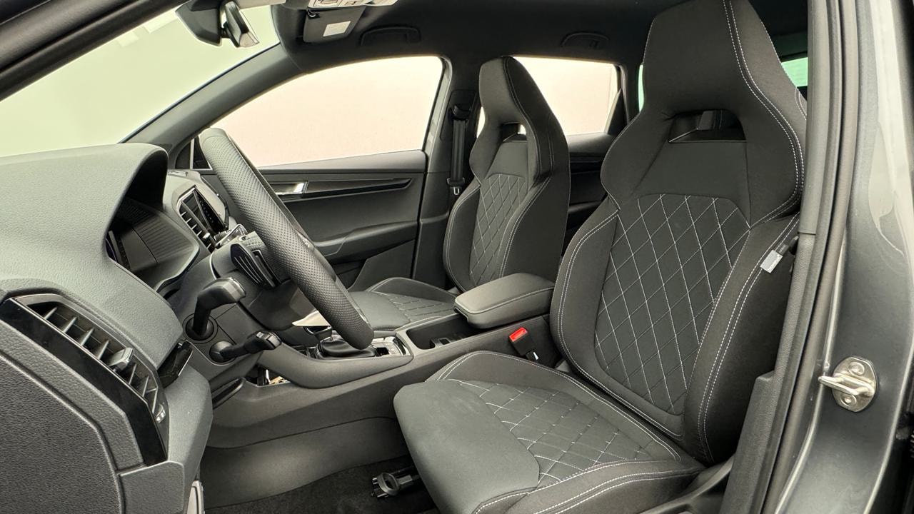 SKODA Karoq 1.5 TSI SportLine DSG-image-4