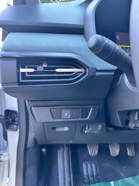 DACIA Jogger TCe 110 Extreme-image-16
