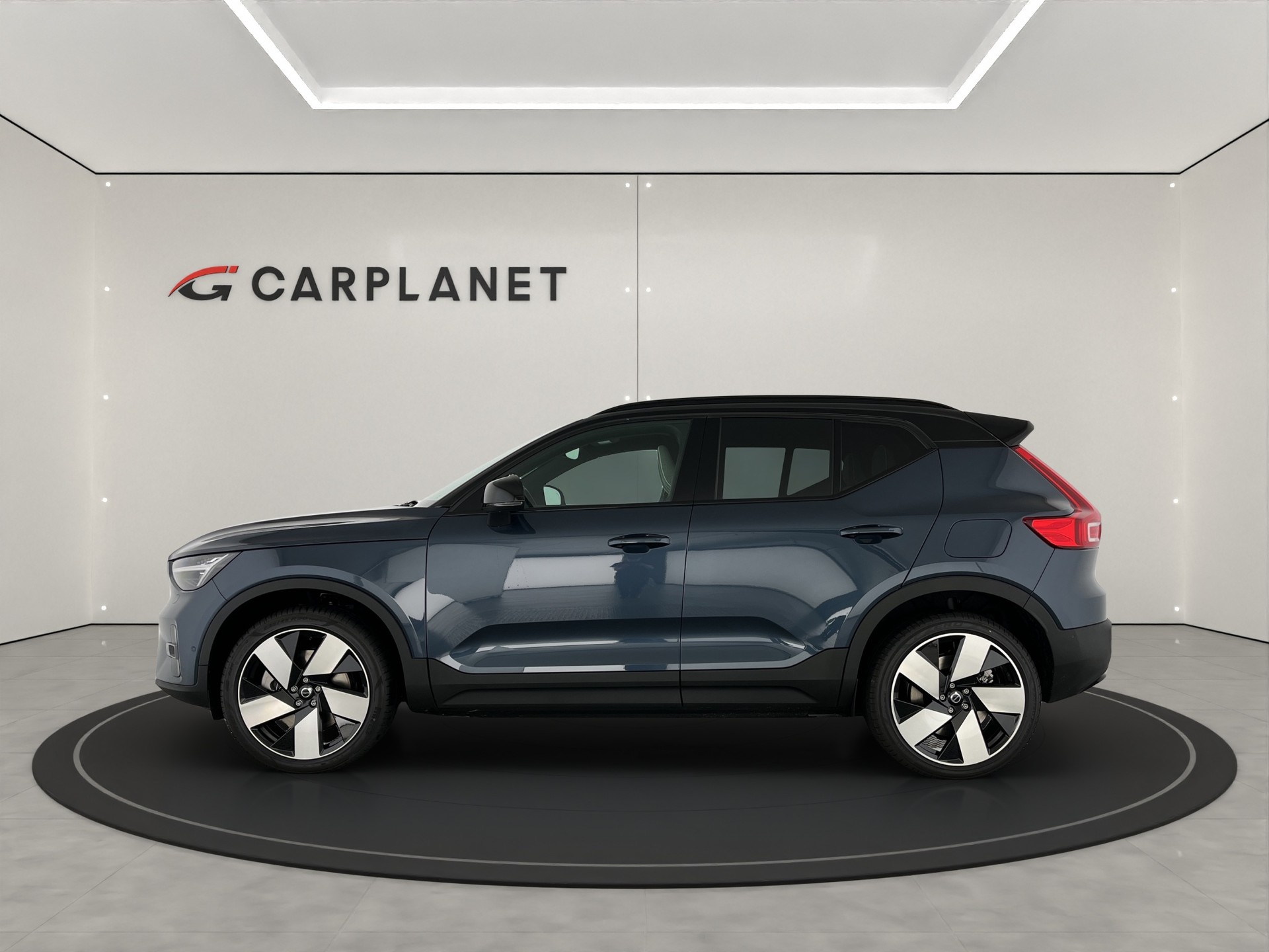 VOLVO EX40 Twin Ultra Xcentric AWD-image-2