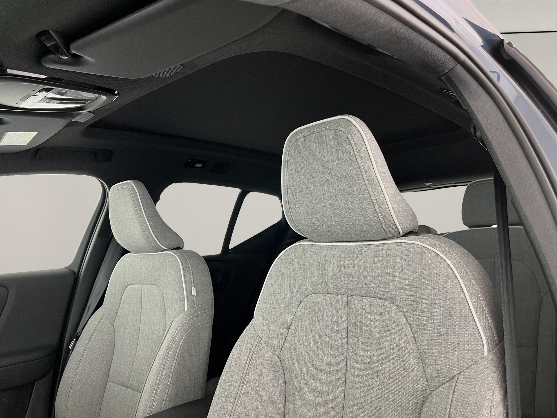 VOLVO EX40 Twin Ultra Xcentric AWD-image-16