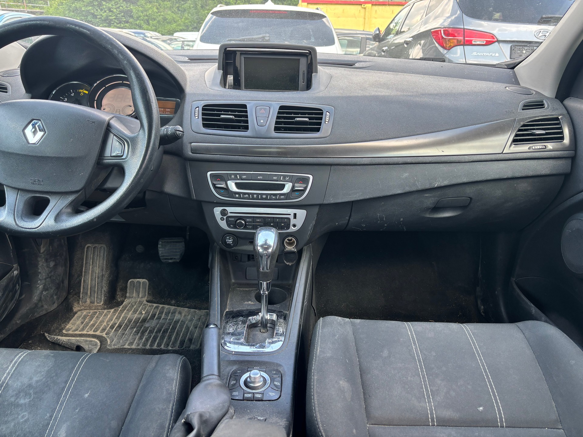 RENAULT Mégane Grandtour 1.5 dCi Dynamique EDC-image-9