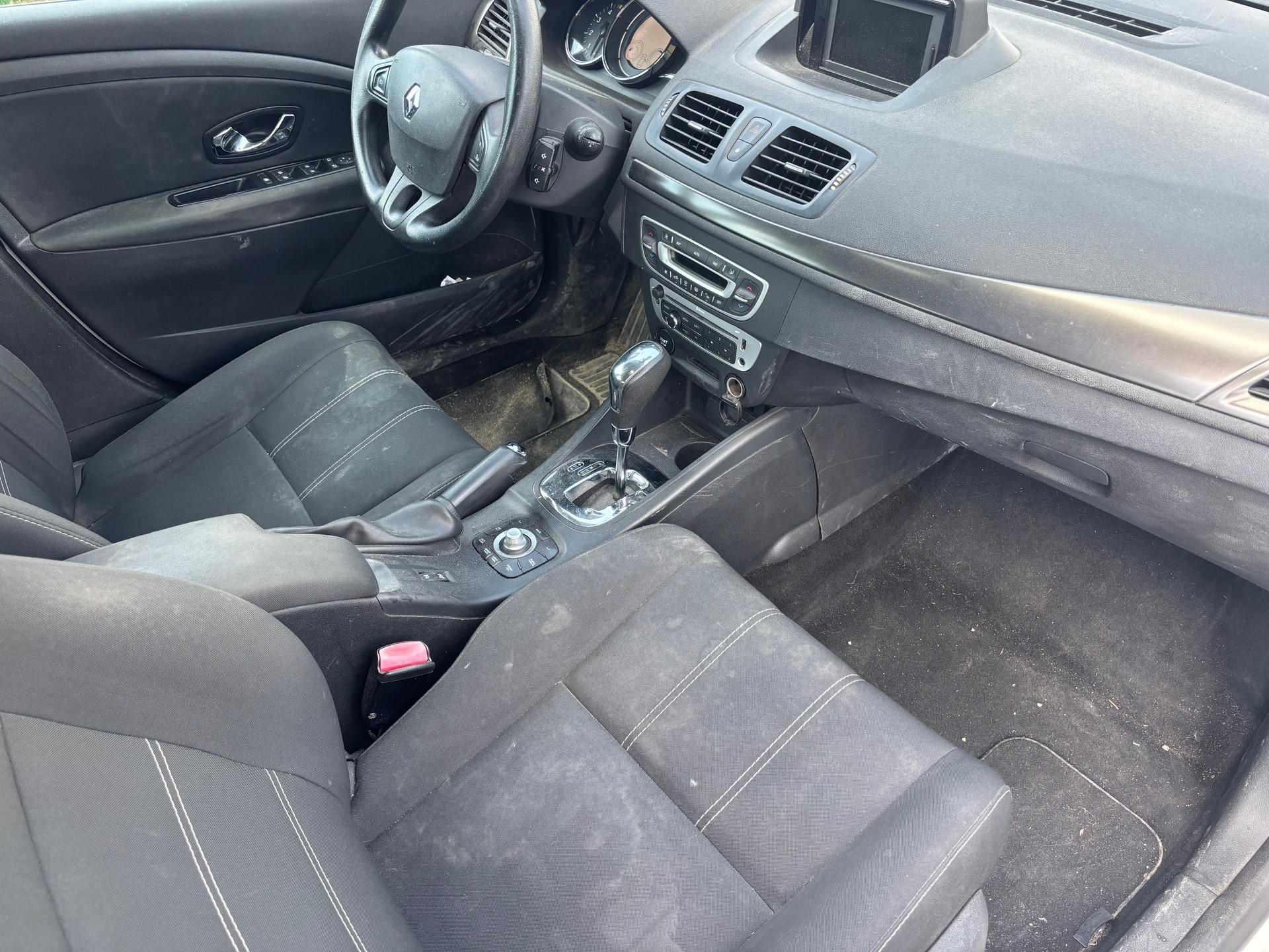 RENAULT Mégane Grandtour 1.5 dCi Dynamique EDC-image-7