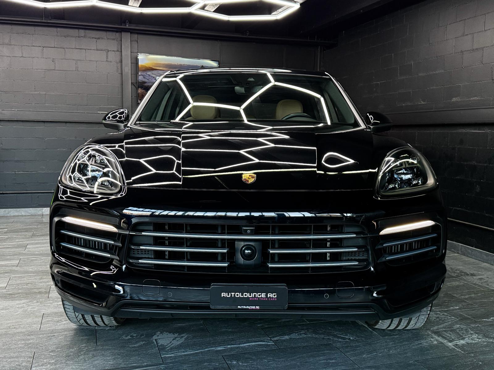PORSCHE Cayenne E-Hybrid-image-2