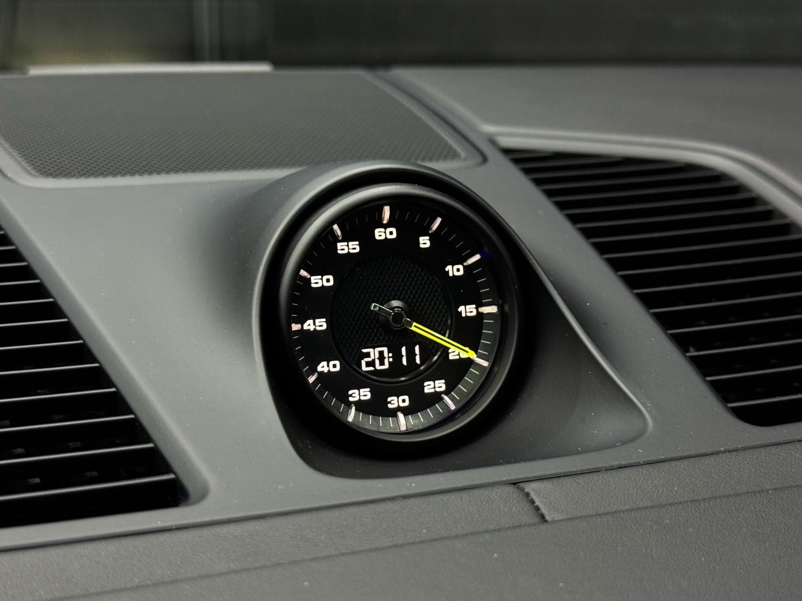 PORSCHE Cayenne E-Hybrid-image-24