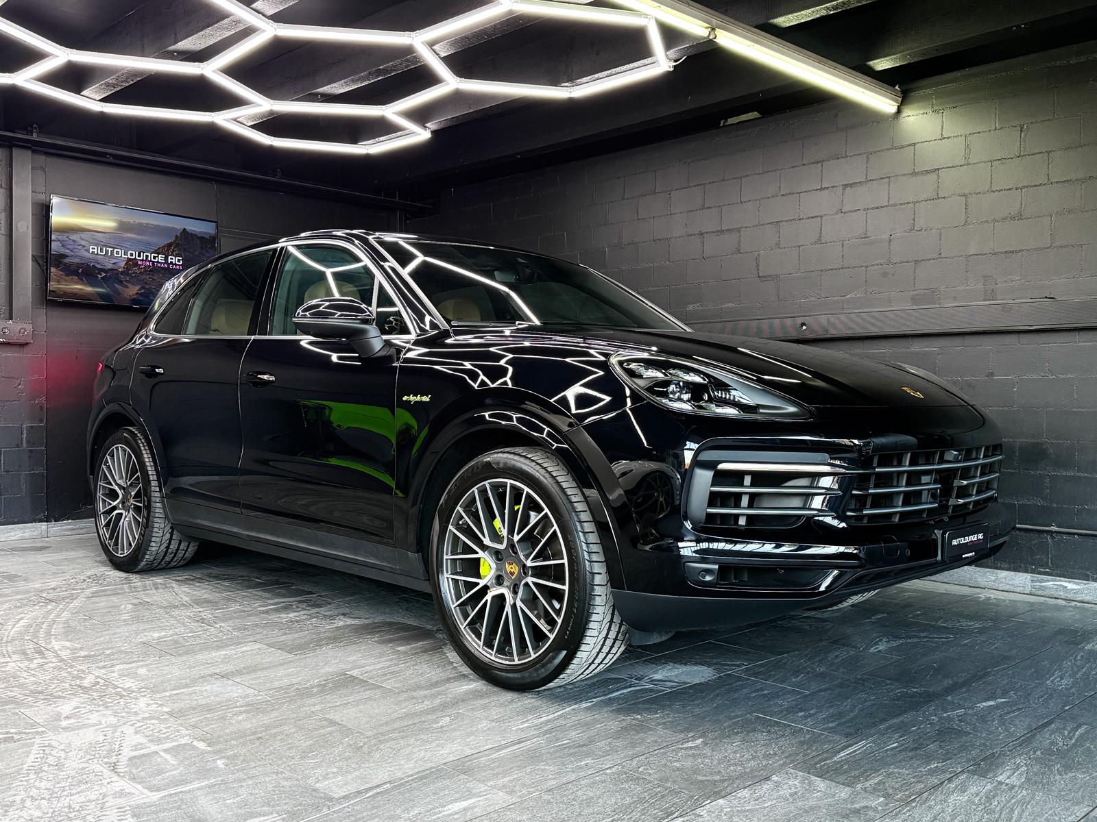 PORSCHE Cayenne E-Hybrid-image-1