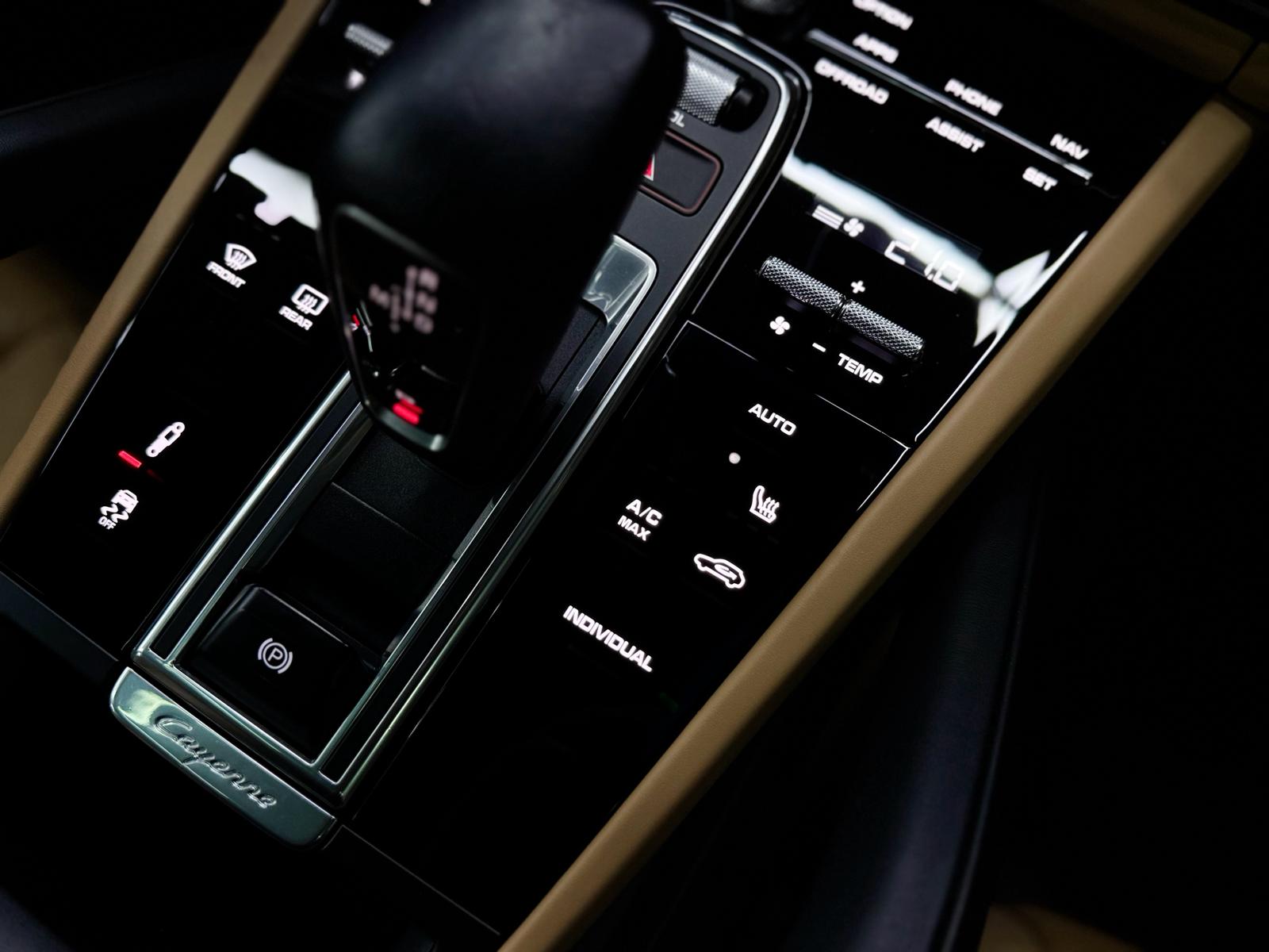 PORSCHE Cayenne E-Hybrid-image-20
