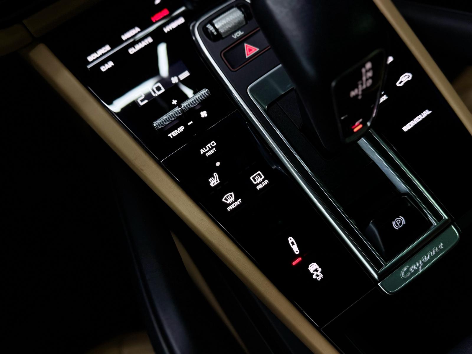 PORSCHE Cayenne E-Hybrid-image-23