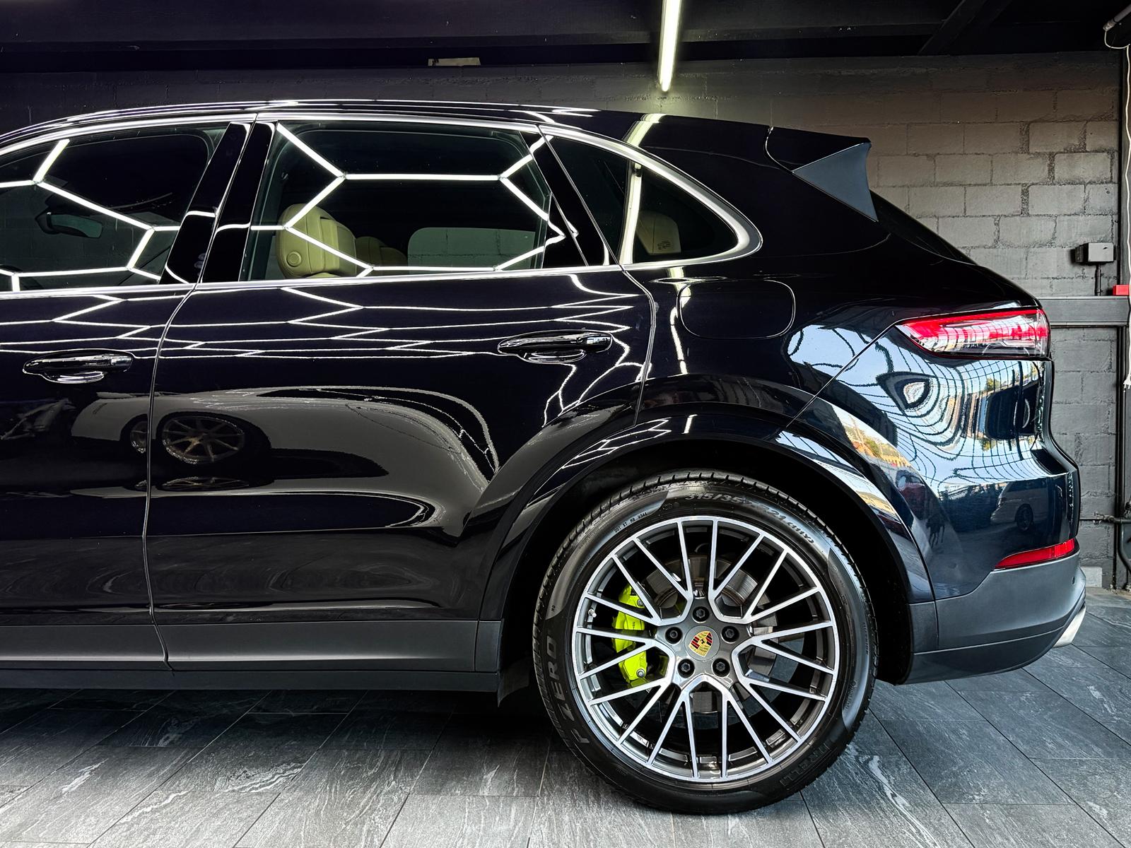 PORSCHE Cayenne E-Hybrid-image-6