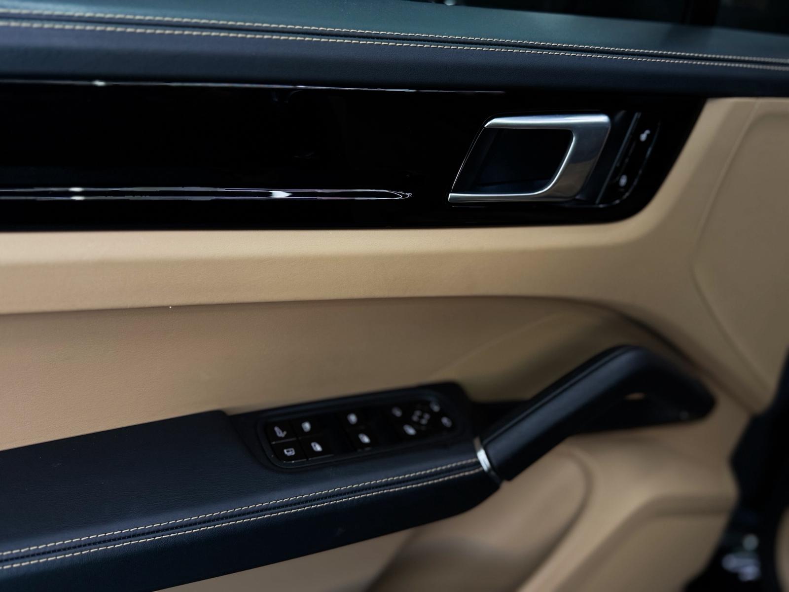 PORSCHE Cayenne E-Hybrid-image-18