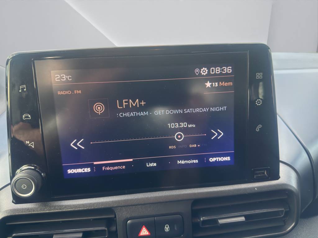 PEUGEOT Rifter 1.2 PureTech Allure EAT8-image-13
