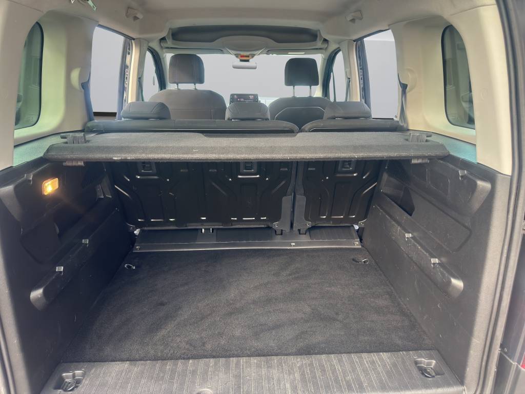 PEUGEOT Rifter 1.2 PureTech Allure EAT8-image-11