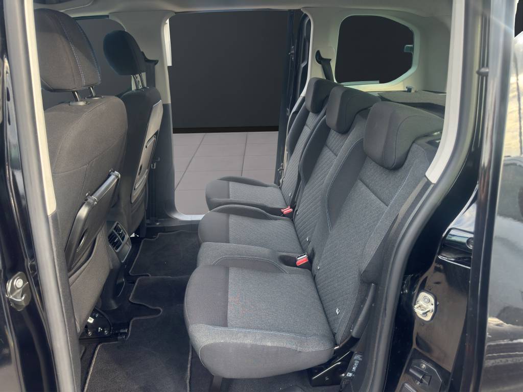 PEUGEOT Rifter 1.2 PureTech Allure EAT8-image-9