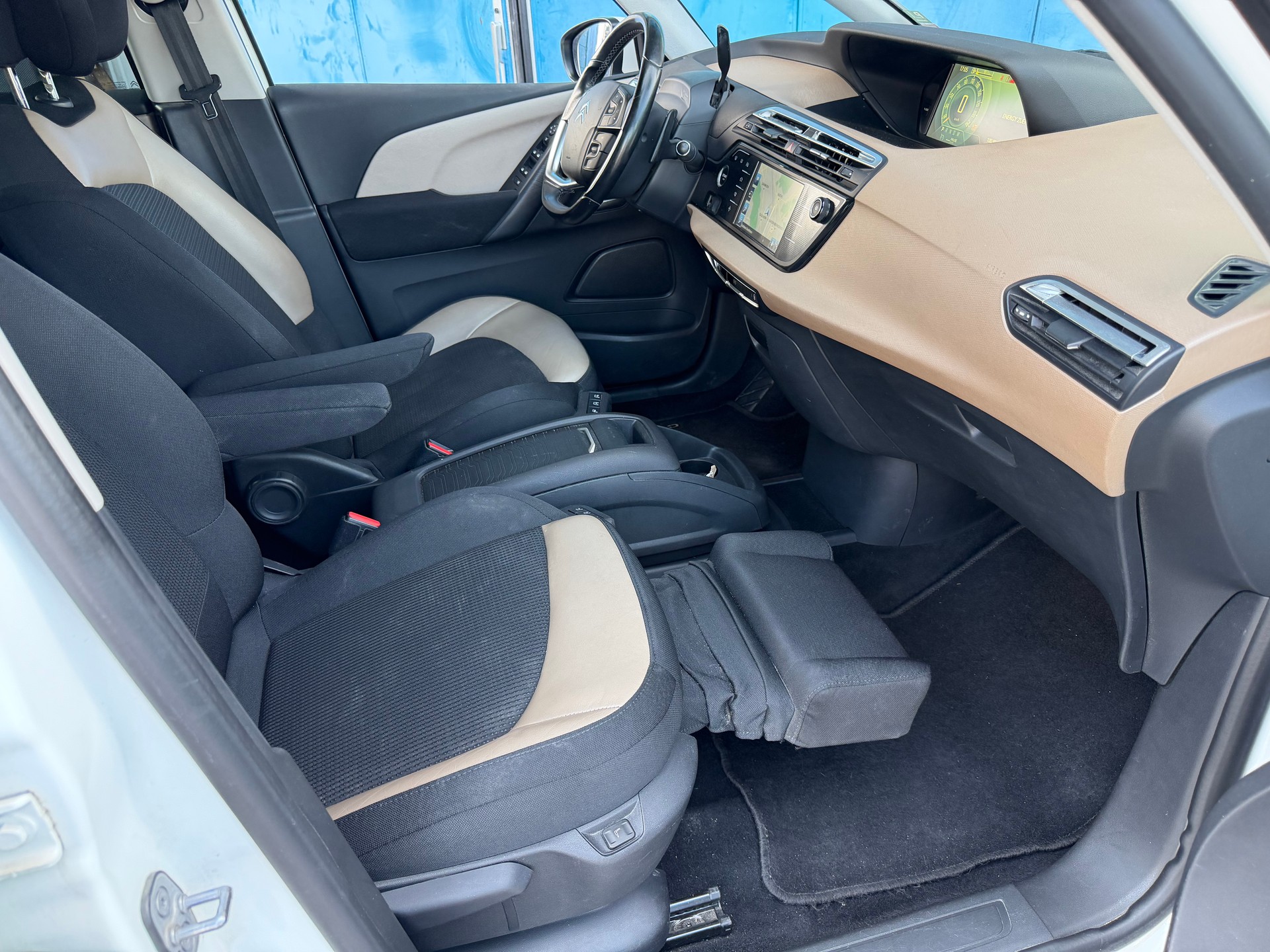CITROEN Grand C4 Picasso 1.6i 16V e-THP Exclusive 7 Plätz-image-14