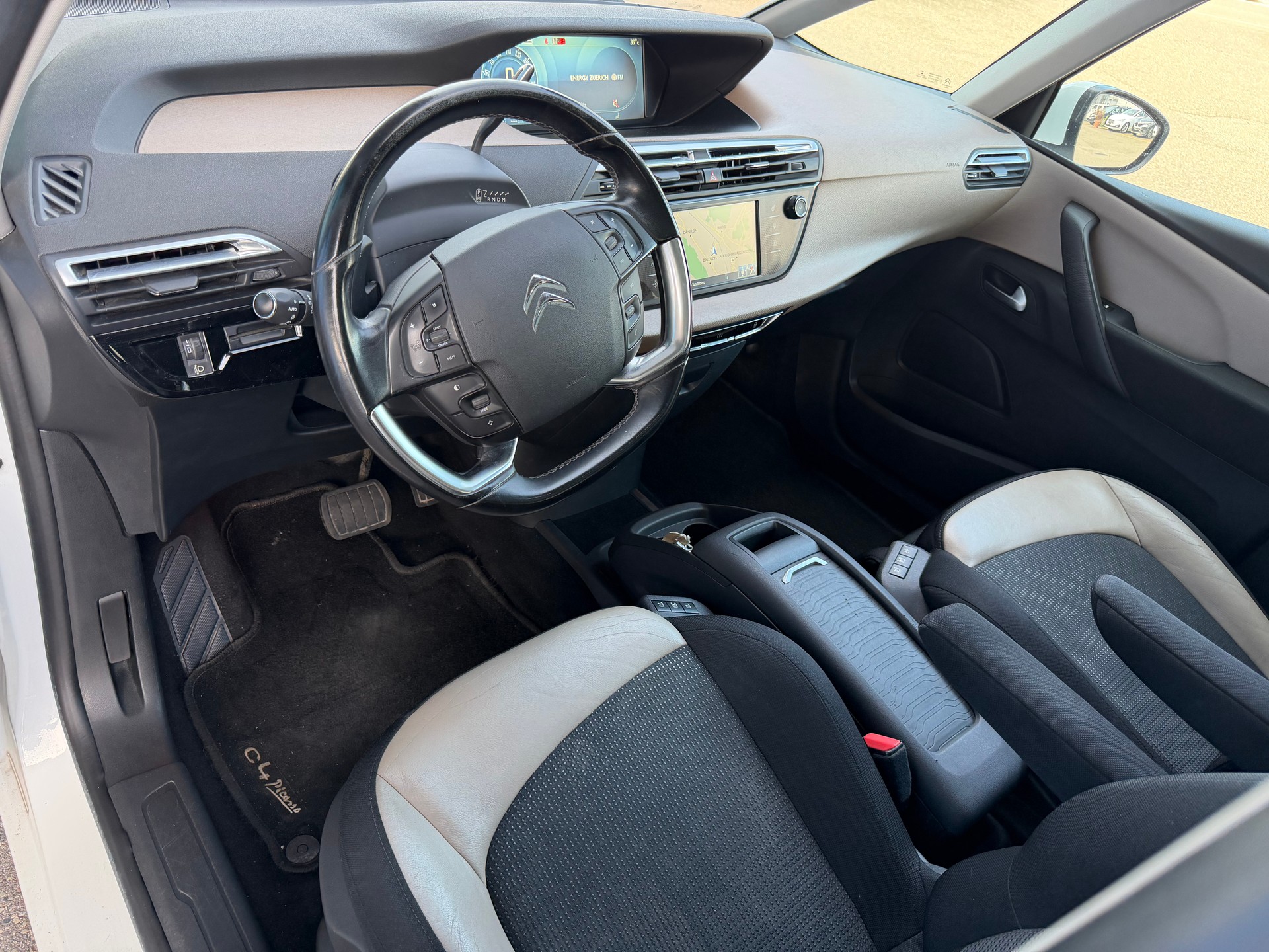 CITROEN Grand C4 Picasso 1.6i 16V e-THP Exclusive 7 Plätz-image-12
