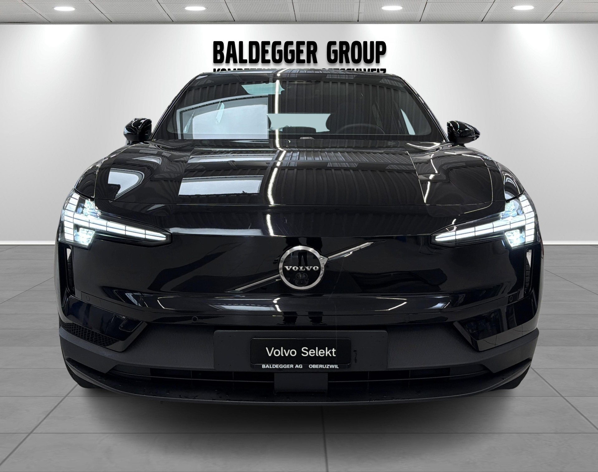 VOLVO EX 30 E60 Twin Ultra Performanc-showroom-element-3