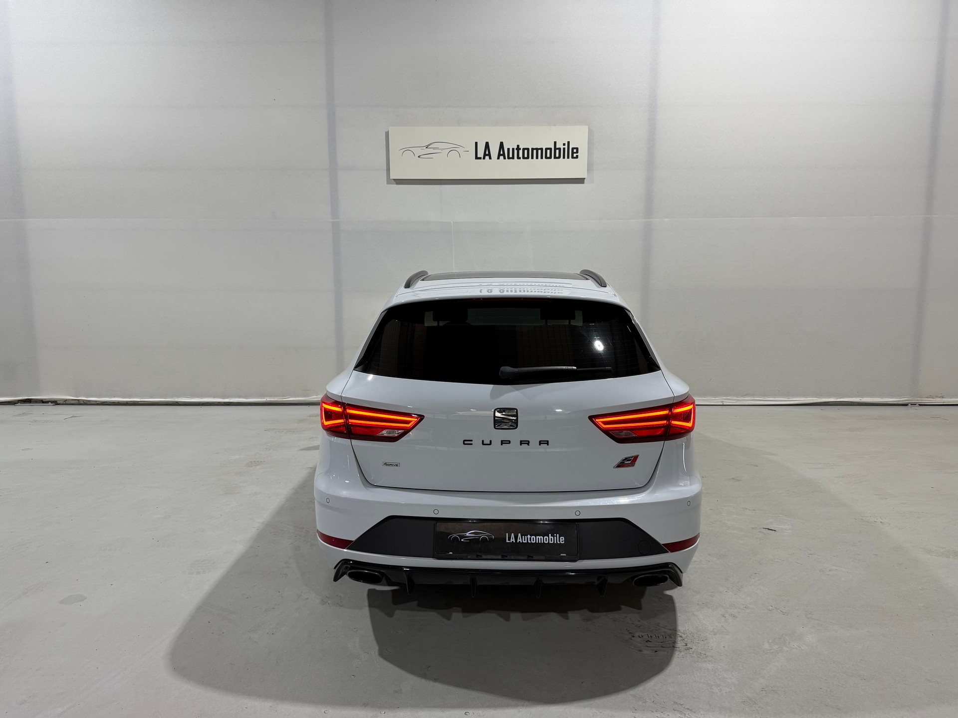 SEAT Leon ST 2.0 TSI Cupra 300 4 Drive DSG (CH)-image-7