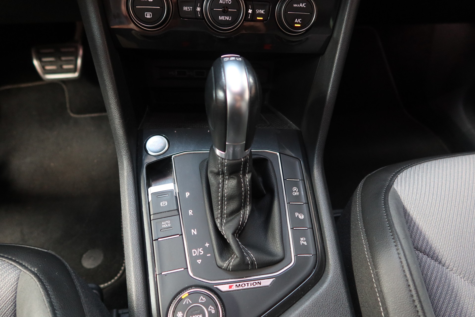 VW Tiguan 2.0TSI High 4M-image-12