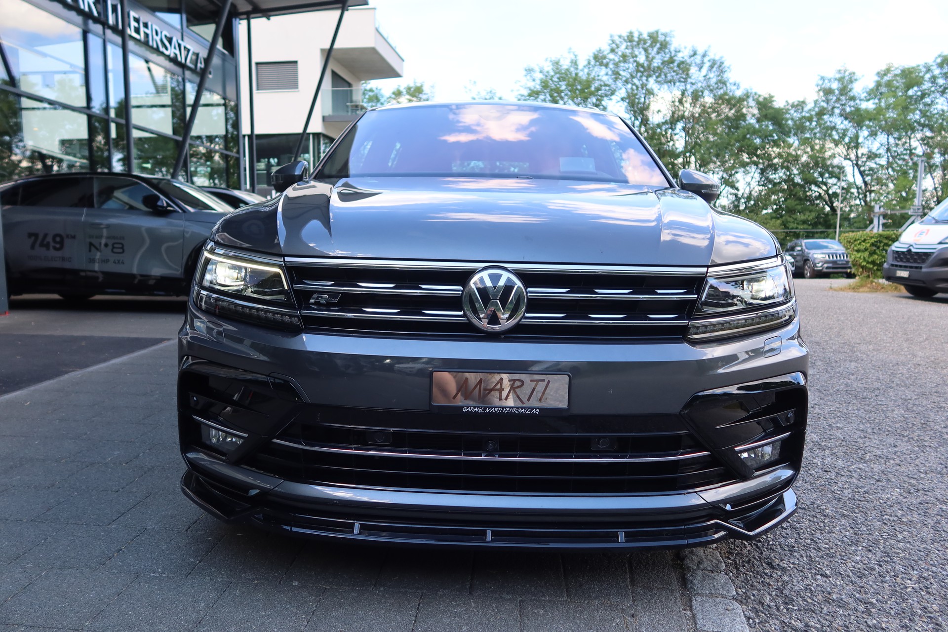 VW Tiguan 2.0TSI High 4M-image-3