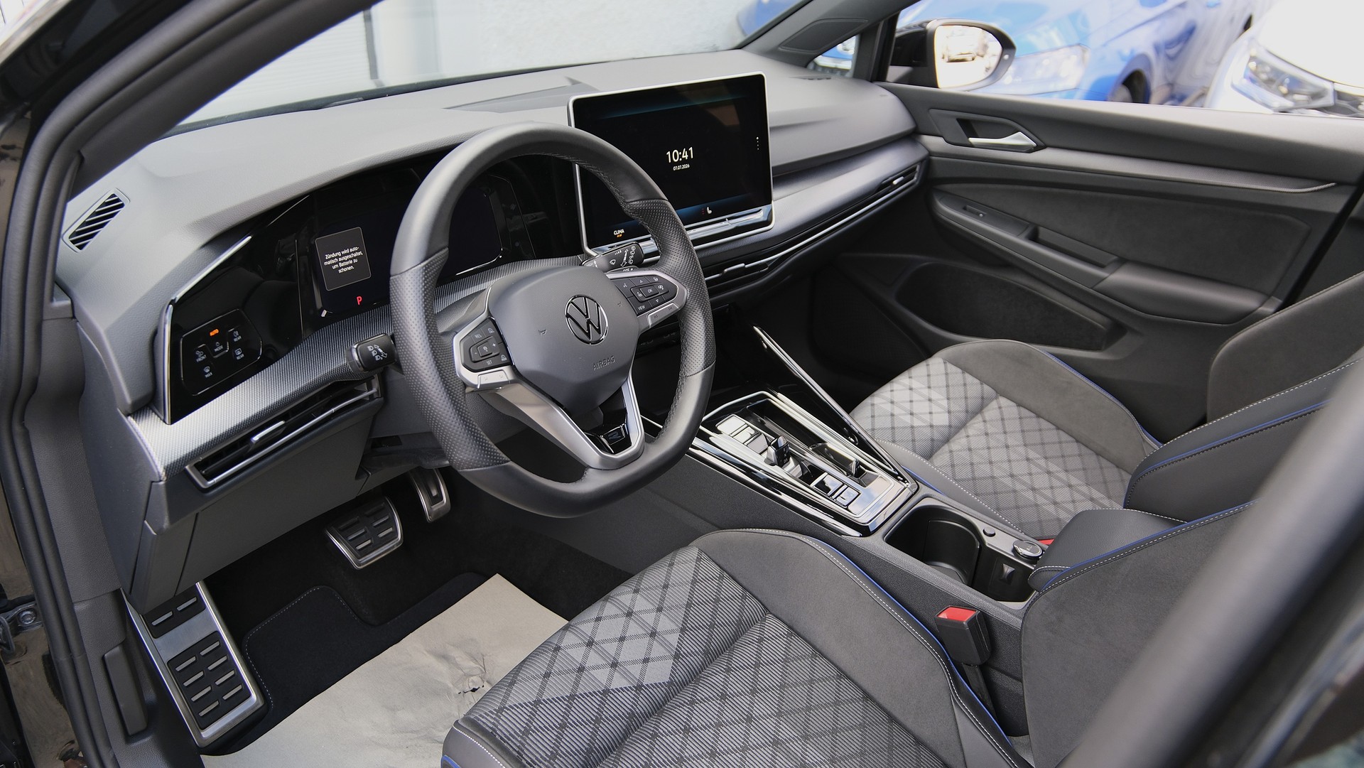 VW Golf 1.5 e TSI mHEV R-Line DSG * Black Style *-image-2