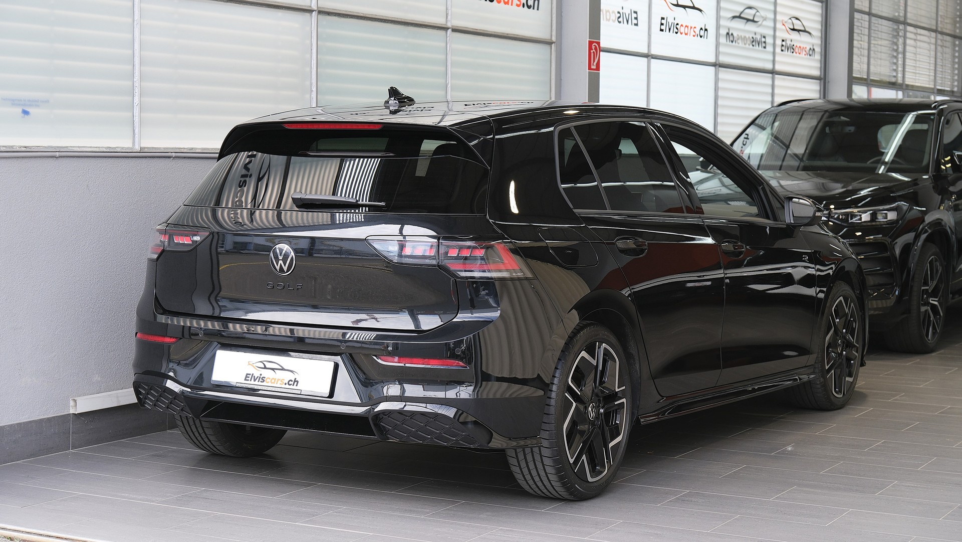 VW Golf 1.5 e TSI mHEV R-Line DSG * Black Style *-image-26