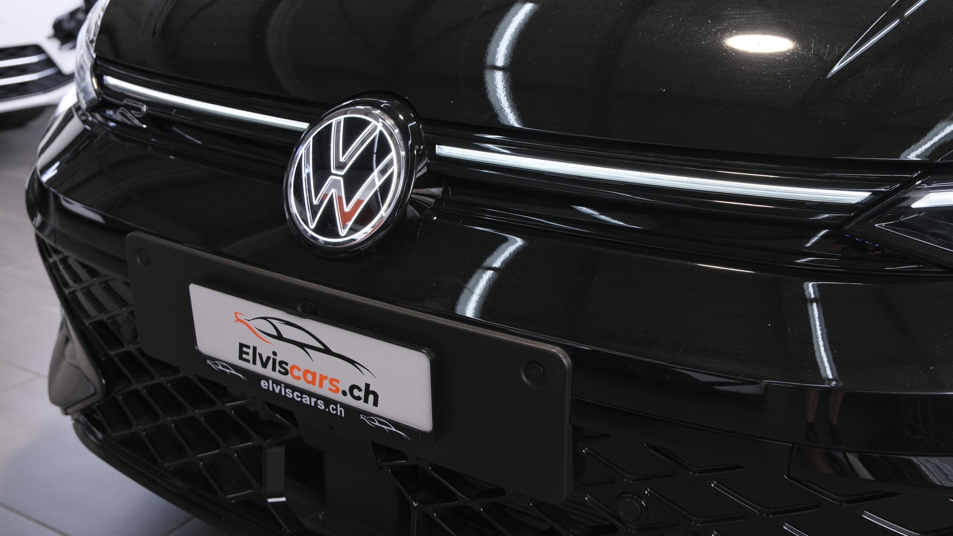 VW Golf 1.5 e TSI mHEV R-Line DSG * Black Style *-image-9