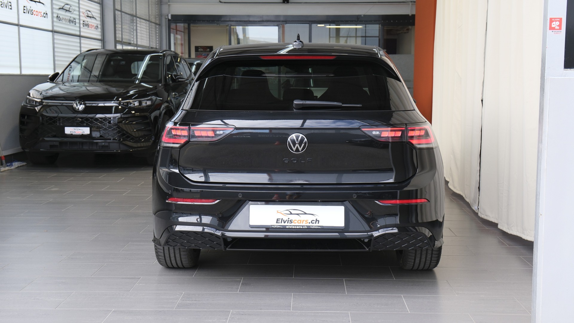 VW Golf 1.5 e TSI mHEV R-Line DSG * Black Style *-image-13