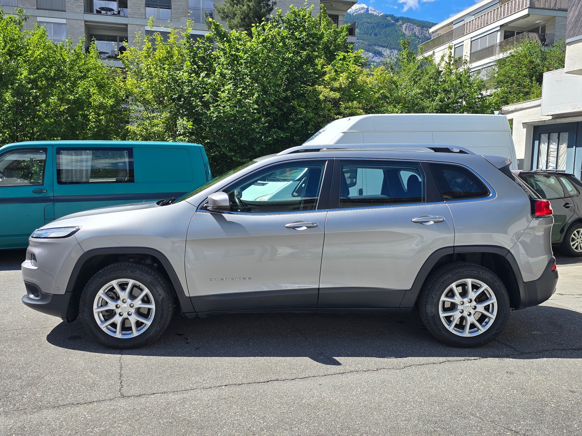 JEEP Cherokee 2.0TD Longitude Swiss Edition AWD 9ATX-image-3