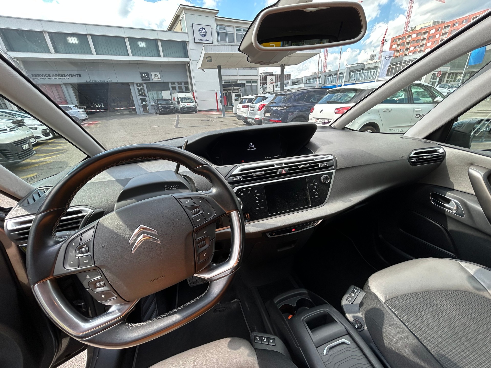 CITROEN 1.6 PureTech Shine-image-3