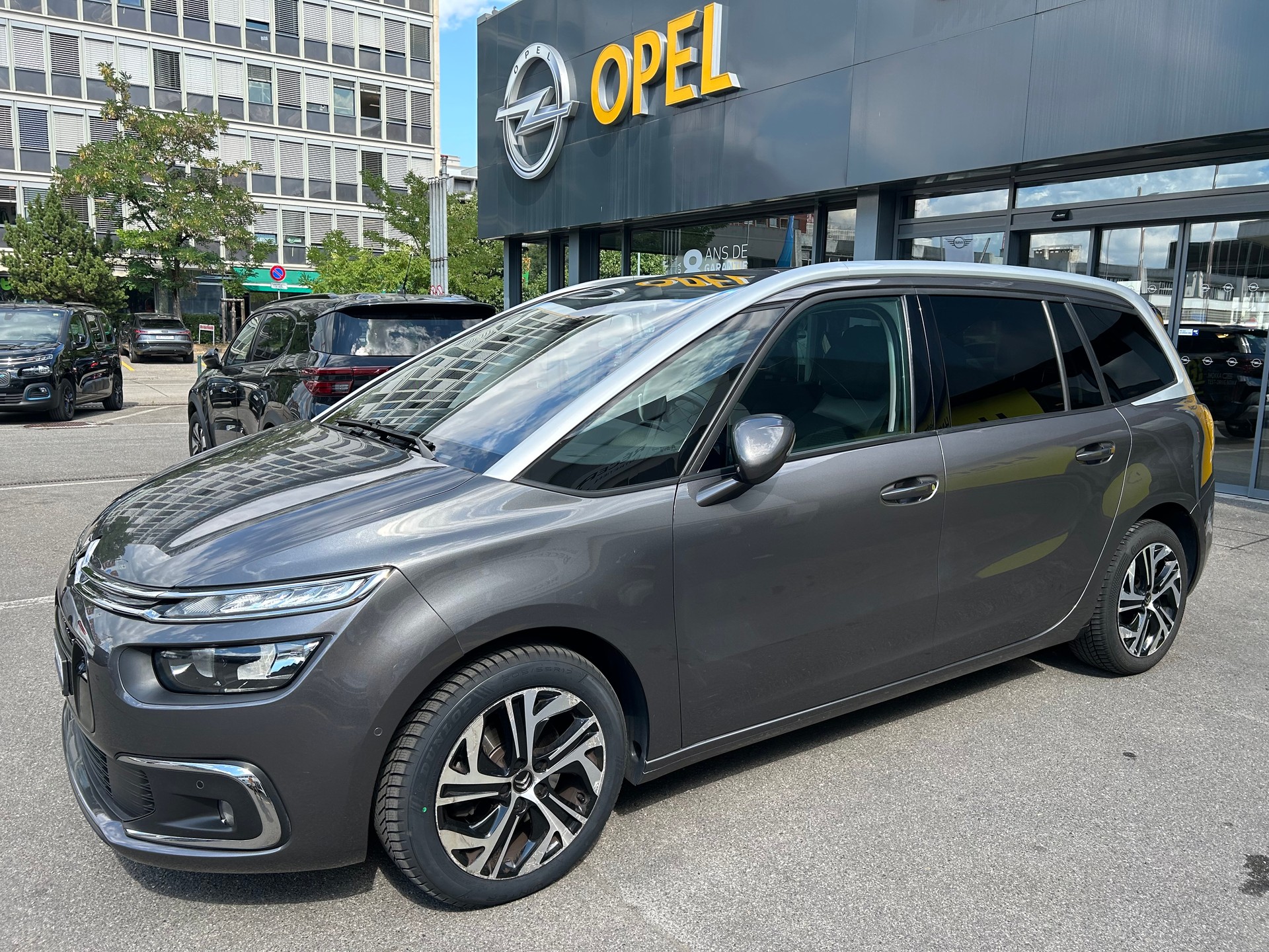 CITROEN 1.6 PureTech Shine-image-0
