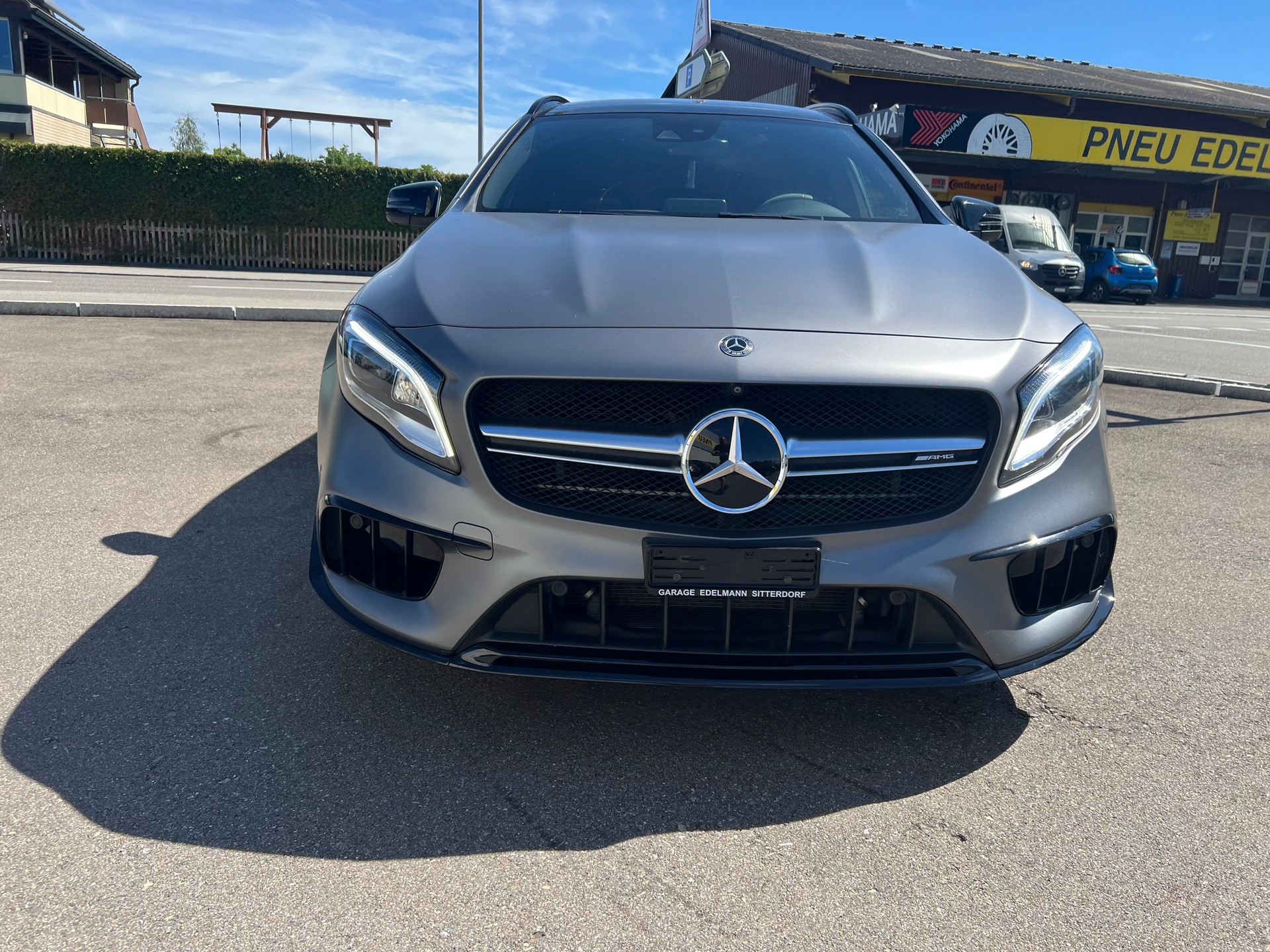 MERCEDES-BENZ GLA 45 AMG 4Matic 7G-DCT-image-3