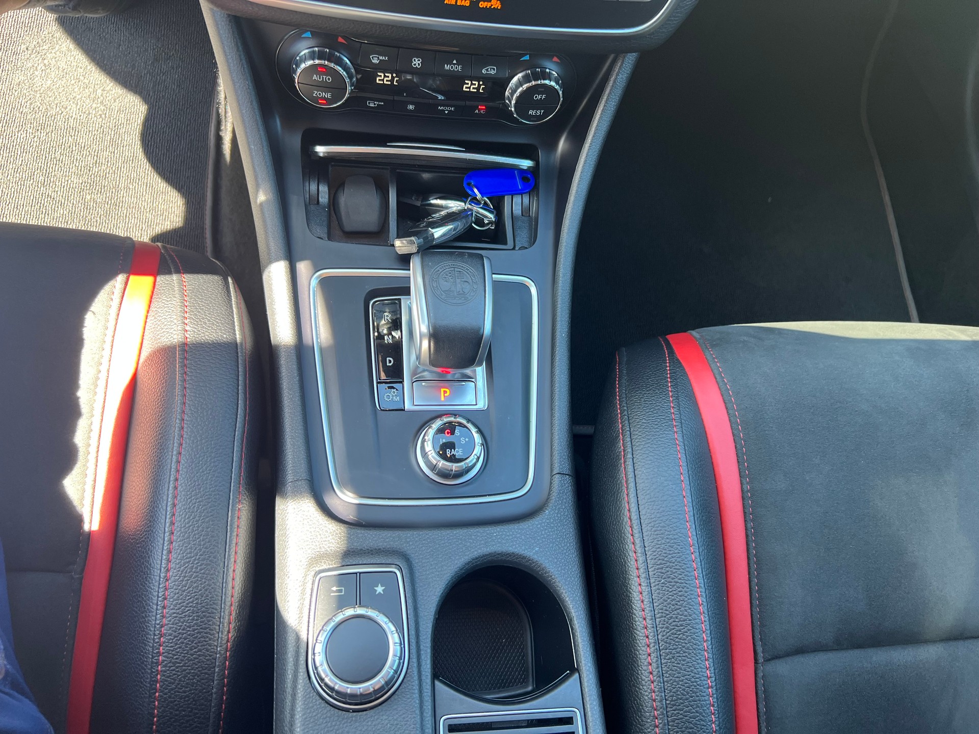 MERCEDES-BENZ GLA 45 AMG 4Matic 7G-DCT-image-16
