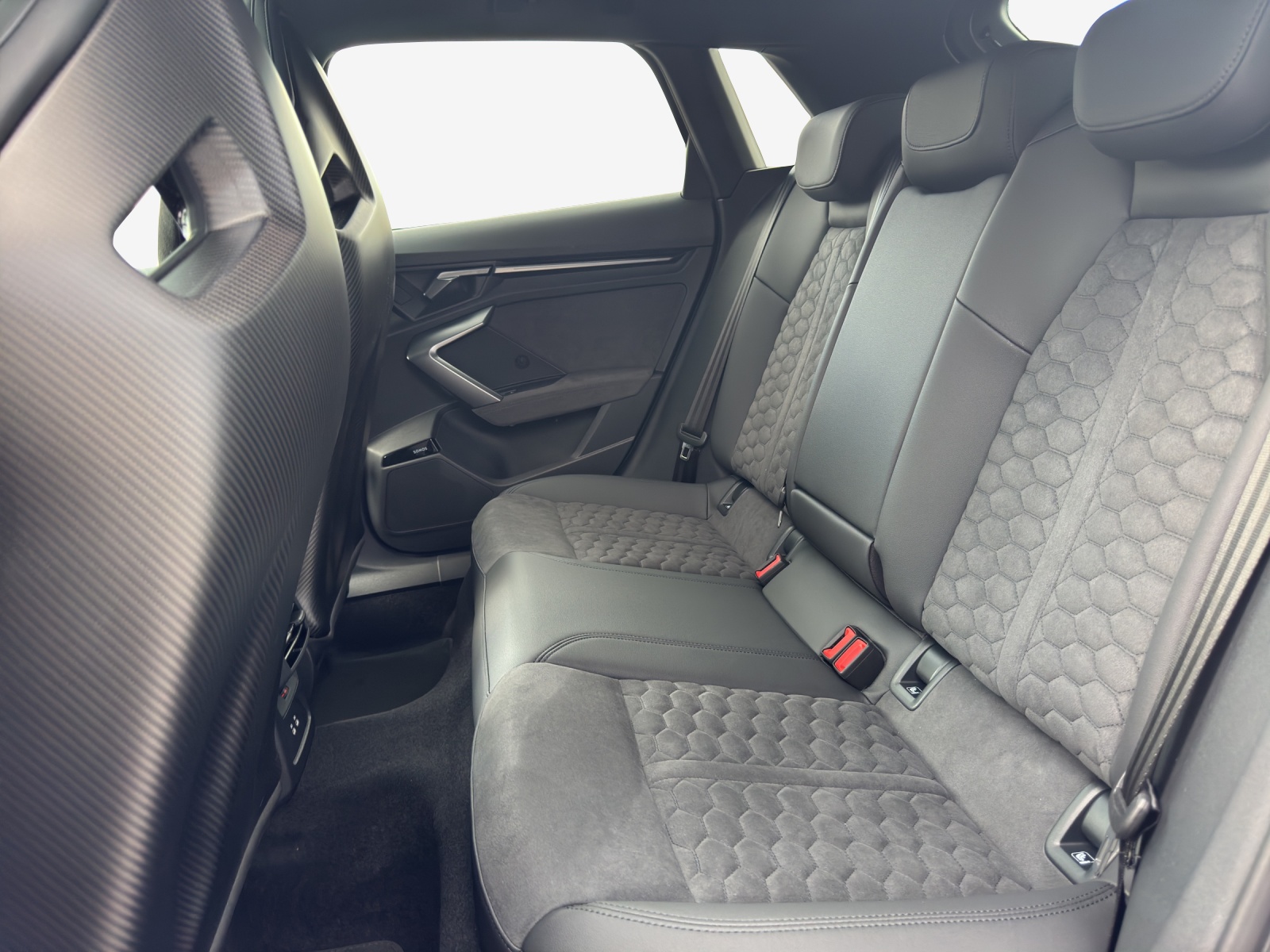 AUDI RS3 Sportback 2.5 TSI competition limited quattro S-tronic-image-11