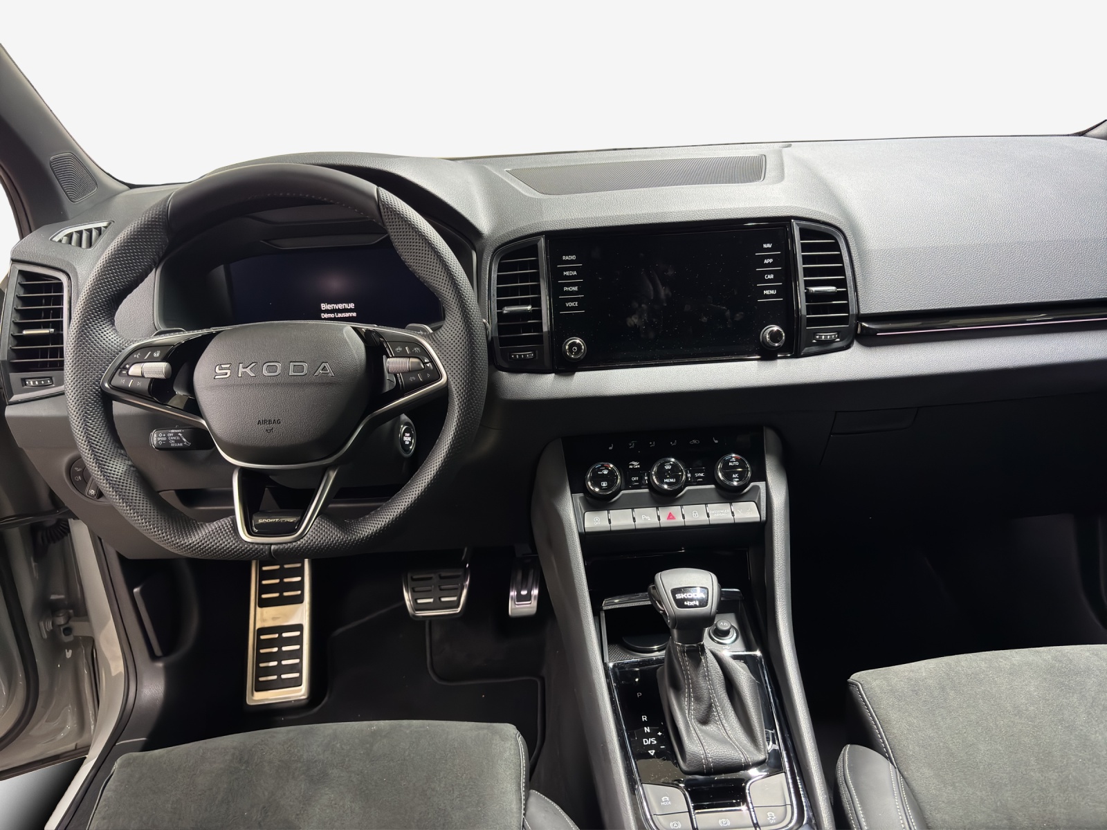 SKODA Karoq 2.0 TSI SportLine 4x4 DSG-image-8