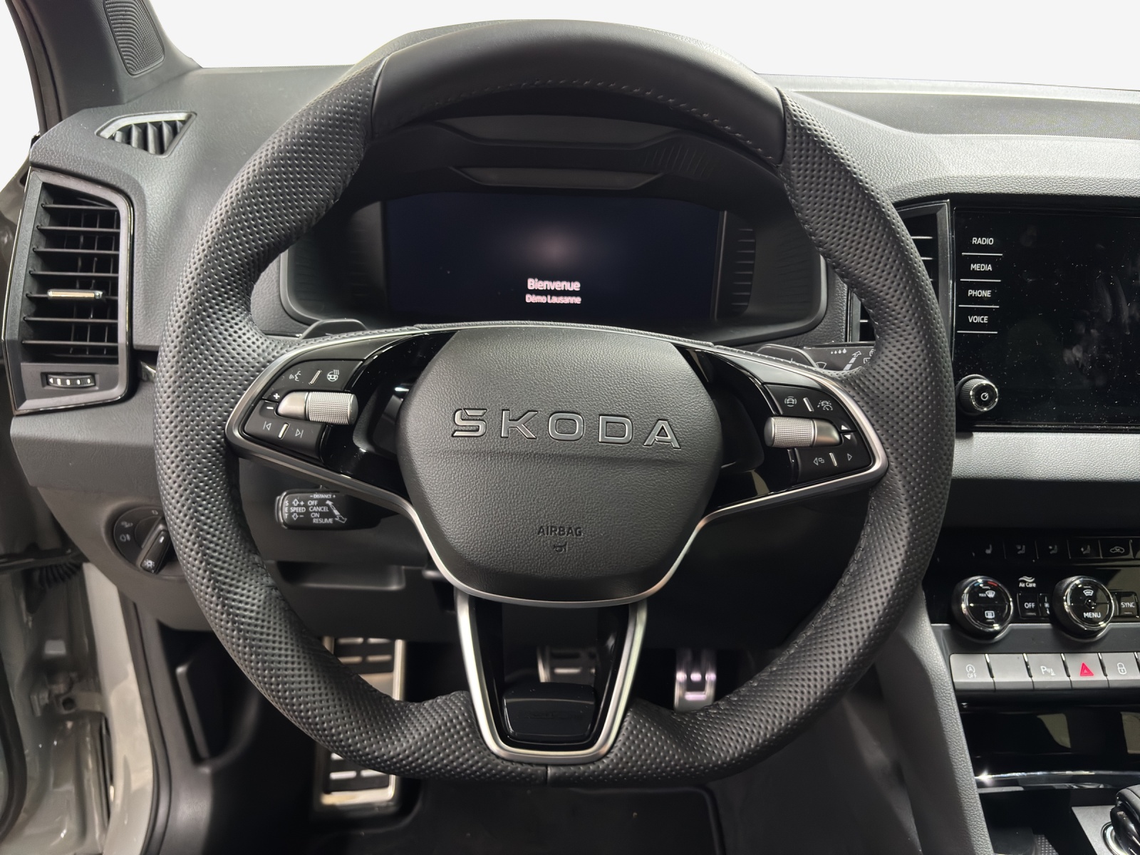 SKODA Karoq 2.0 TSI SportLine 4x4 DSG-image-9