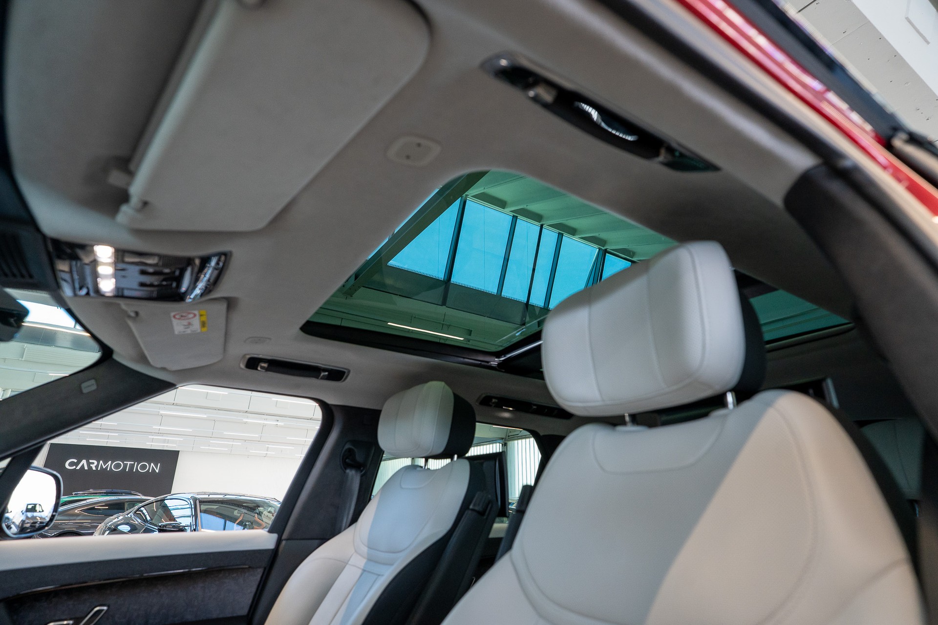 LAND ROVER Range Rover Sport 4.4 V8 First Edition / Fond-Entertainment / 360°Kamera /-image-9