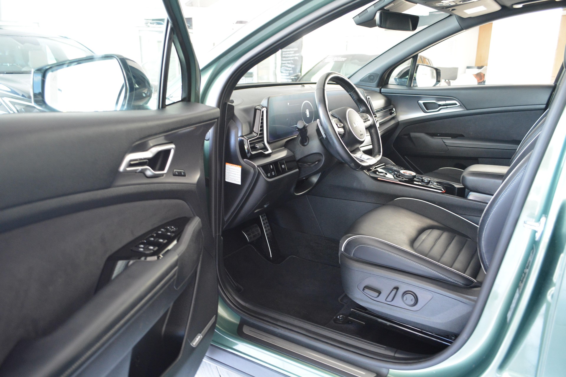 KIA Sportage 1.6 T-GDi Hybrid GT-Line-image-8