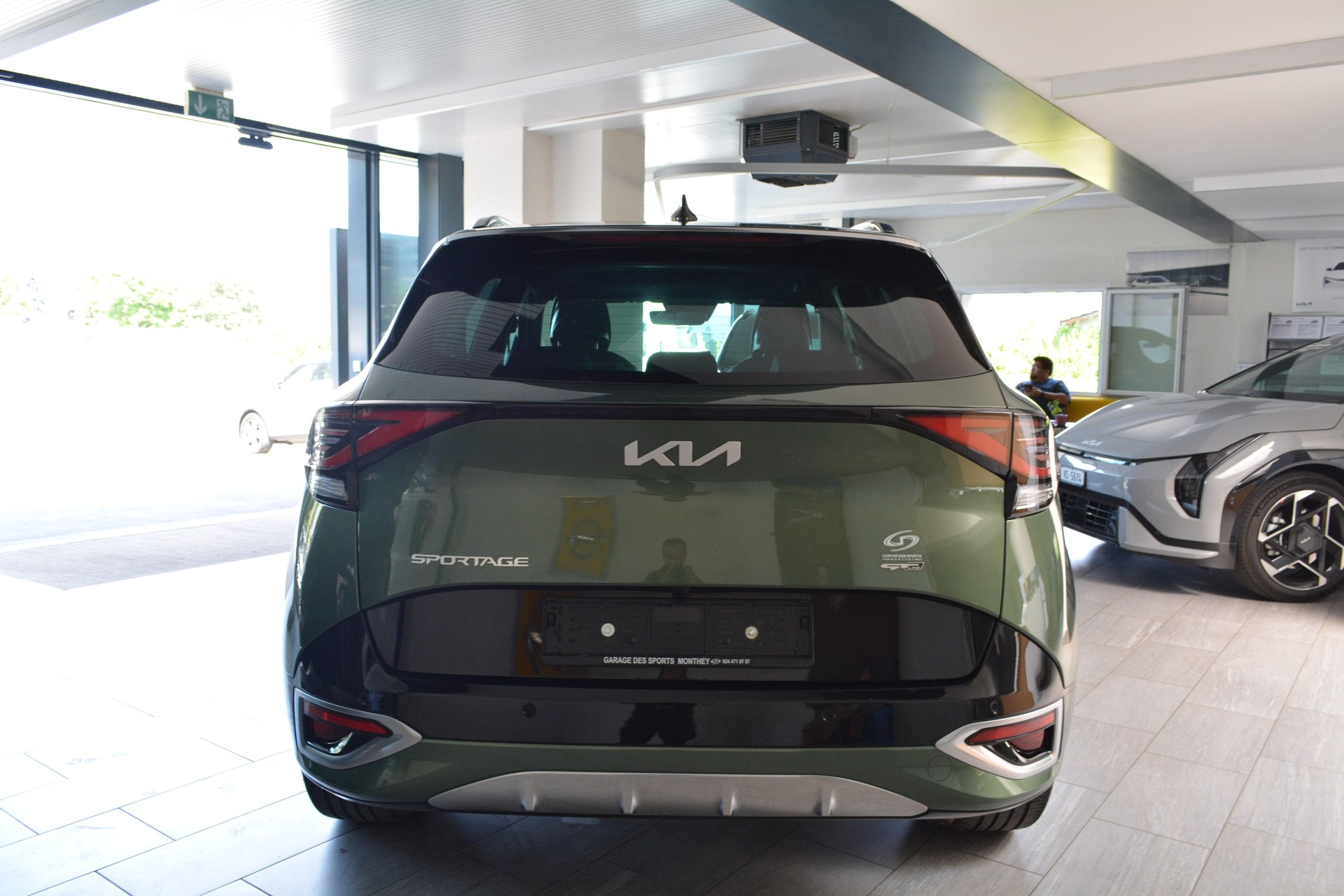 KIA Sportage 1.6 T-GDi Hybrid GT-Line-image-5