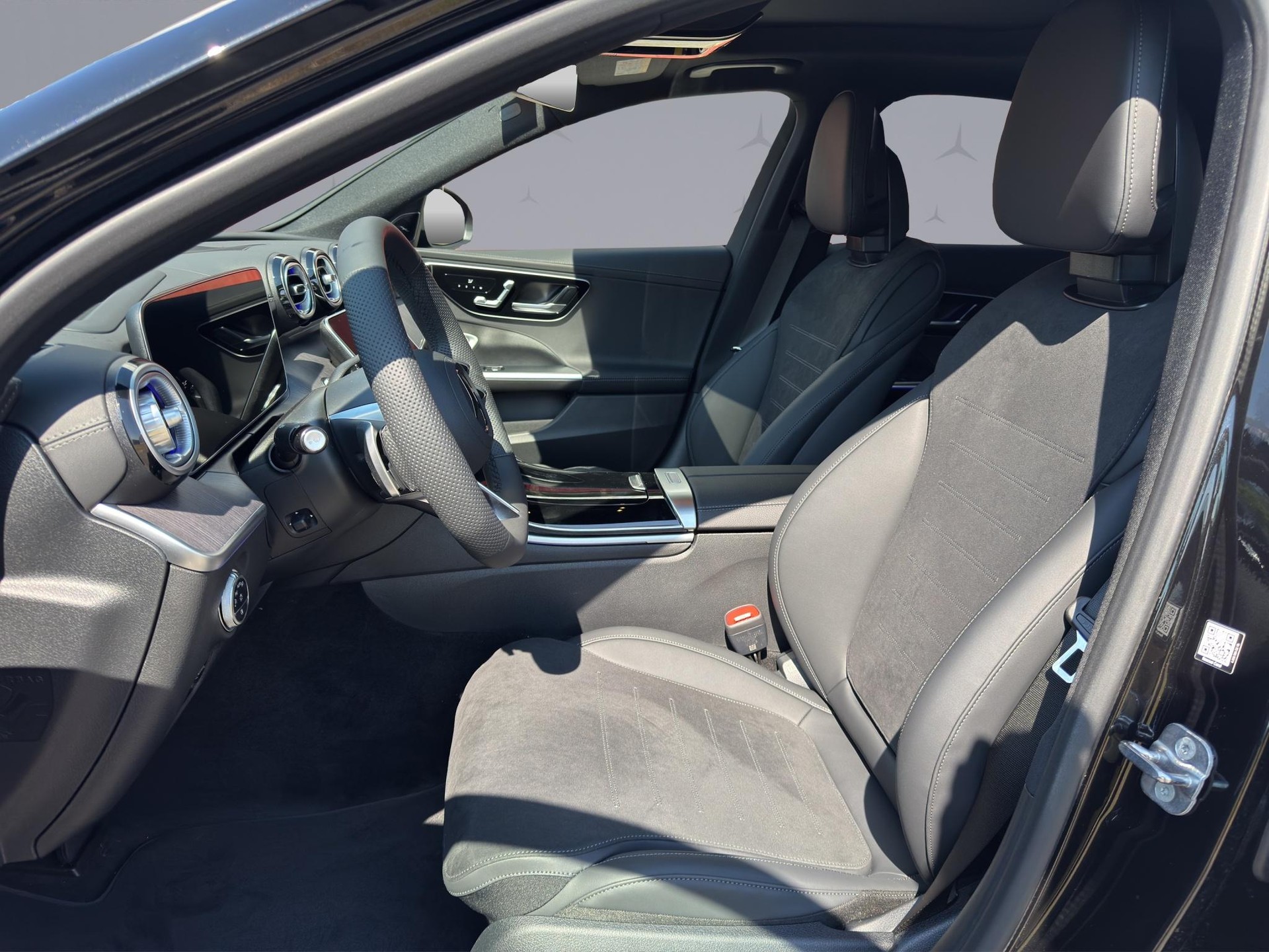 MERCEDES-BENZ C 220 d Swiss Star AMG Line 4matic-image-10