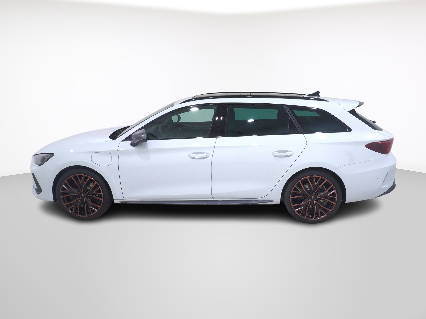 CUPRA Leon ST 1.5 eHybrid VZ DSG-image-1