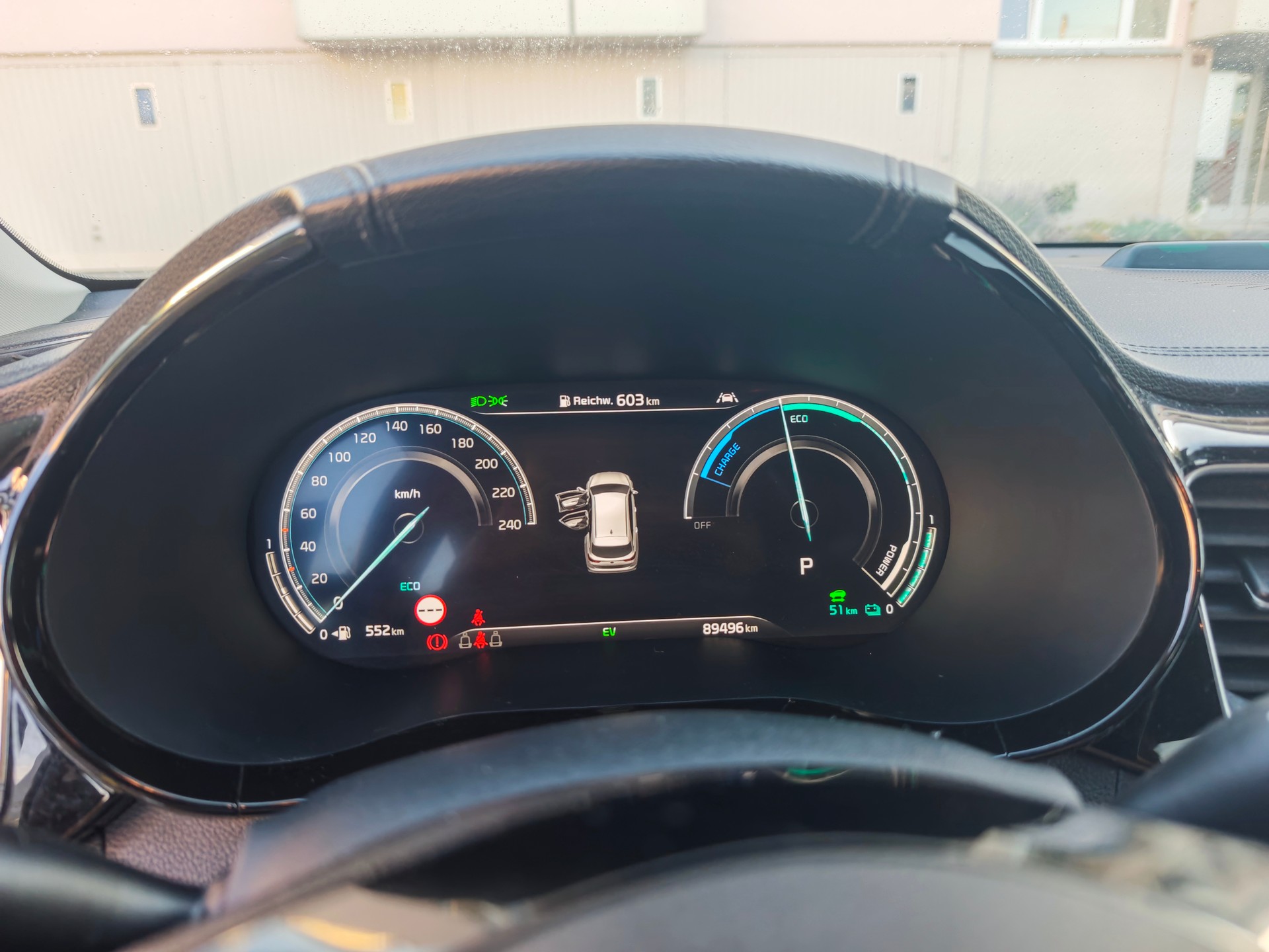 KIA 1.6 GDi Plug-in Hybrid Style-image-3