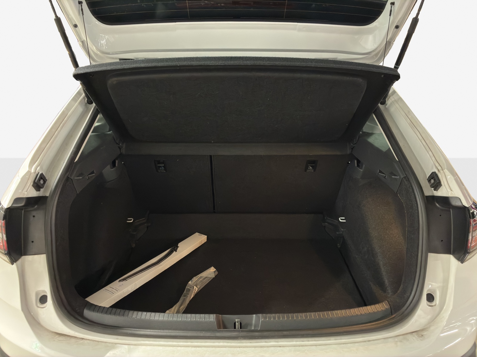 VW Taigo 1.0 TSI Style DSG-image-12