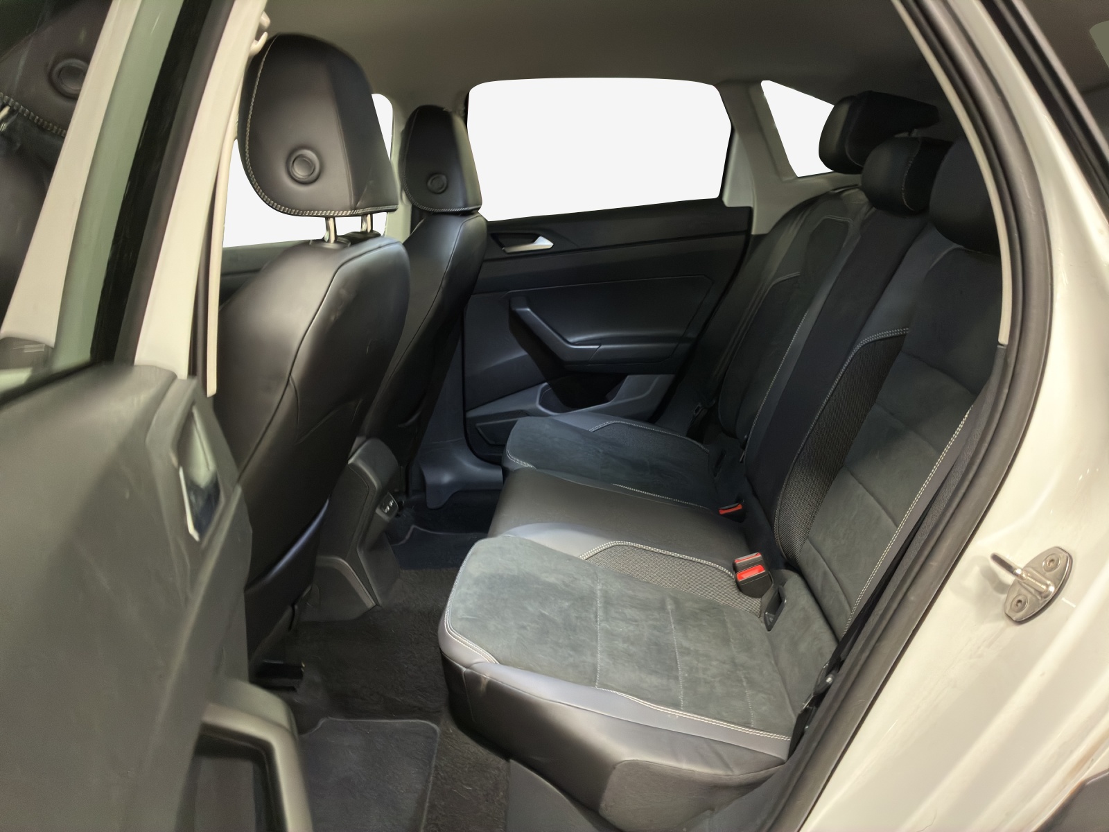 VW Taigo 1.0 TSI Style DSG-image-11