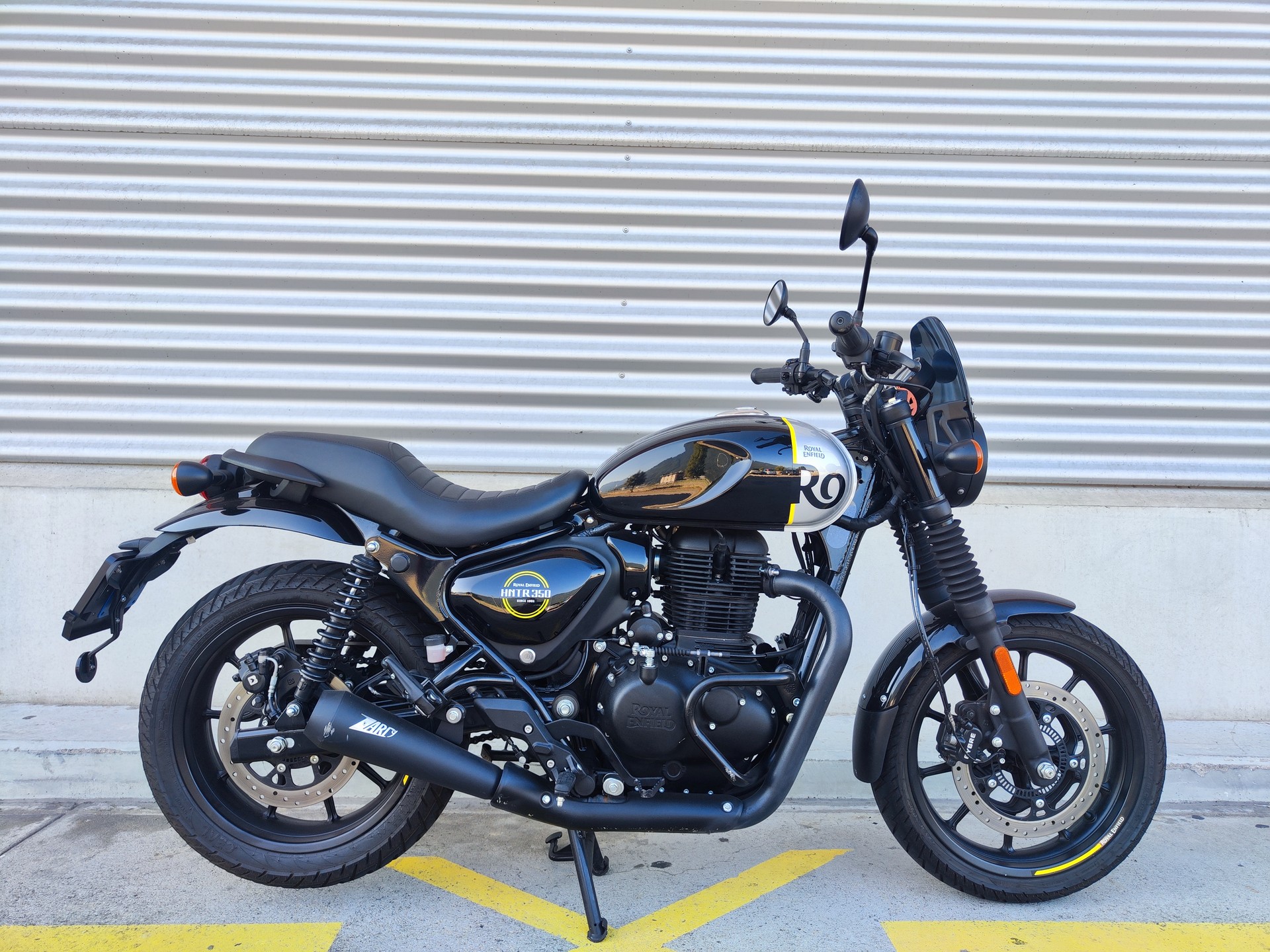 ROYAL ENFIELD Hntr 350 Rebel
