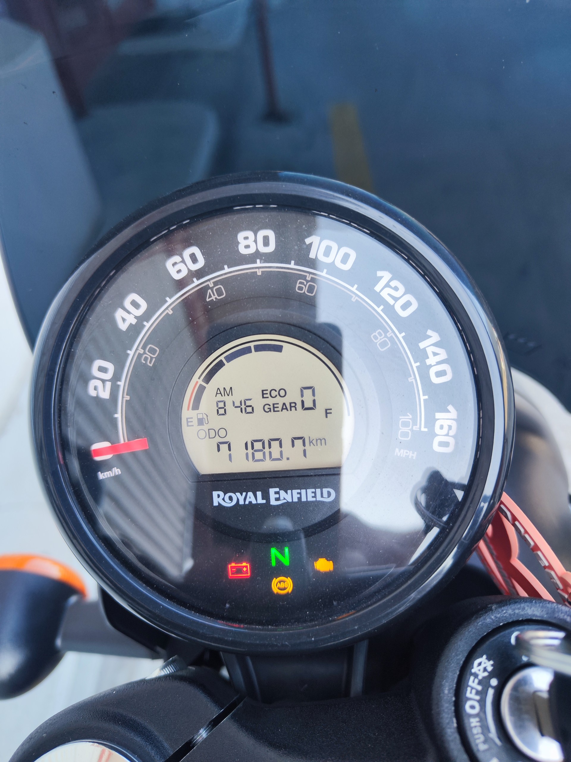ROYAL ENFIELD Hntr 350 Rebel-showroom-element-2