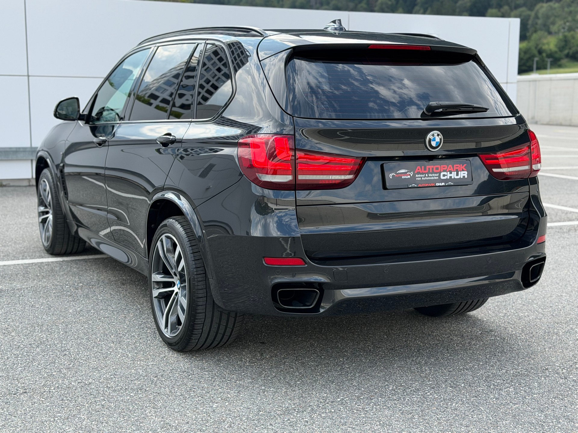 BMW X5 xDrive M50d Steptronic-image-2