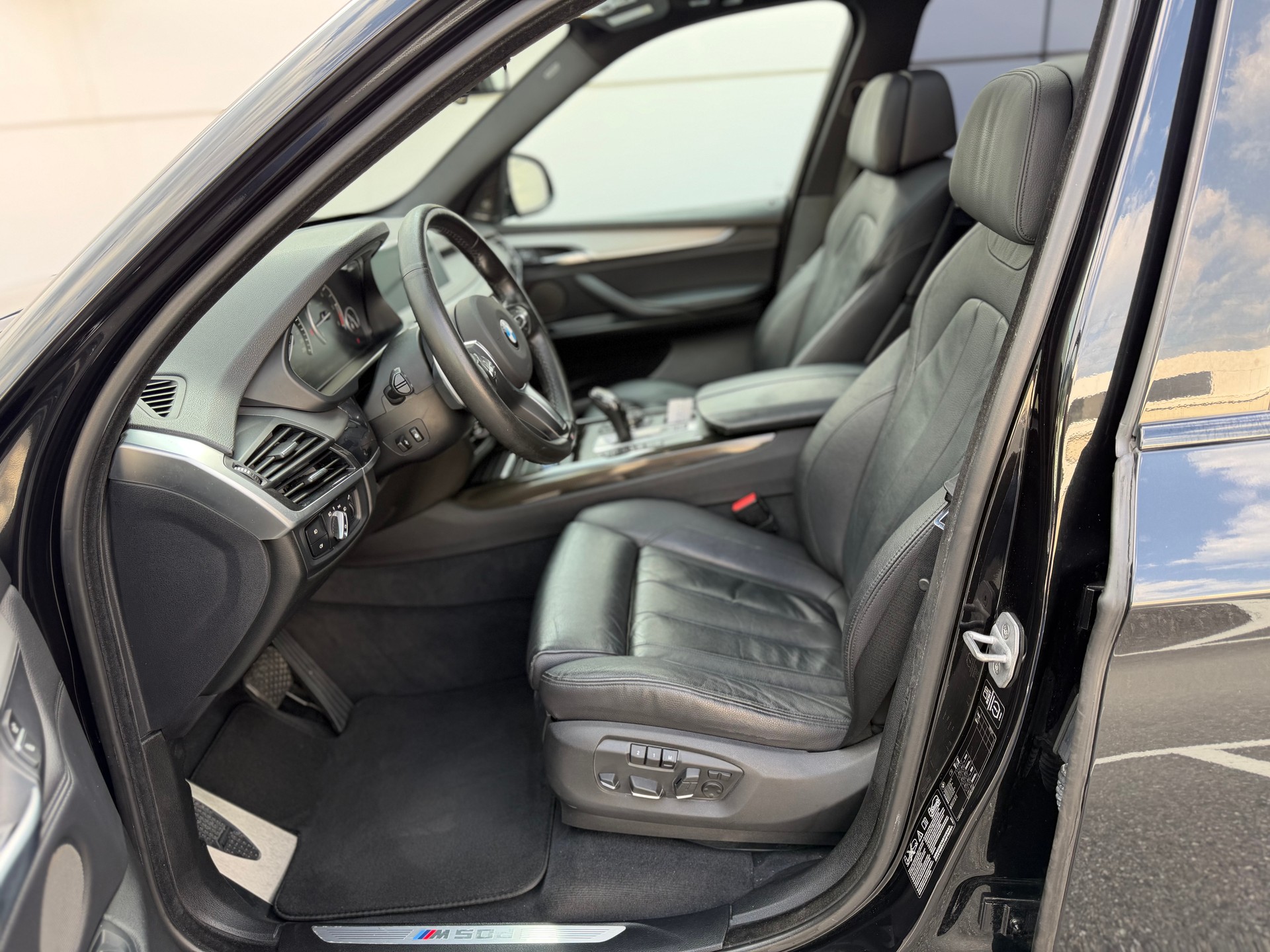 BMW X5 xDrive M50d Steptronic-image-8